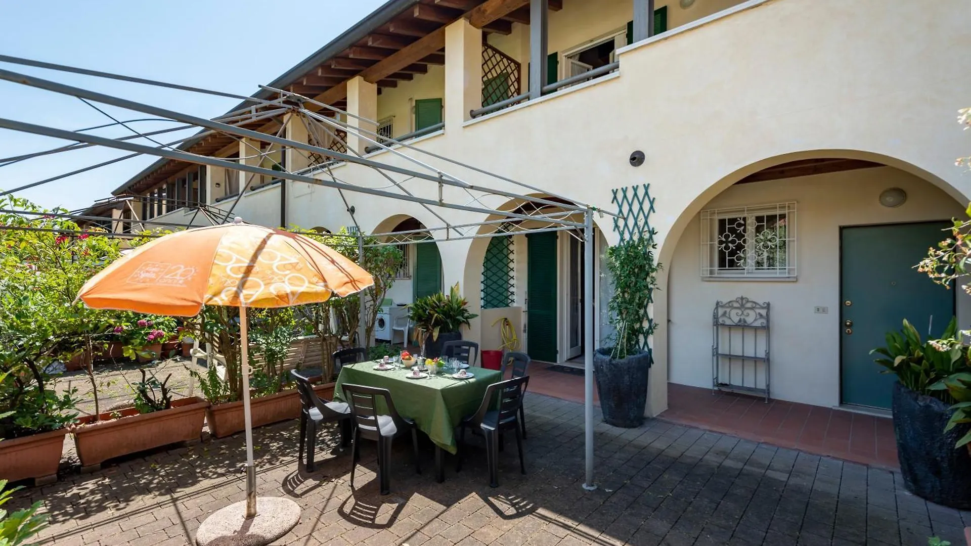 Marcy 3 Floors House - 2Km Lake - Happy Rentals Saló 0*,  Italia